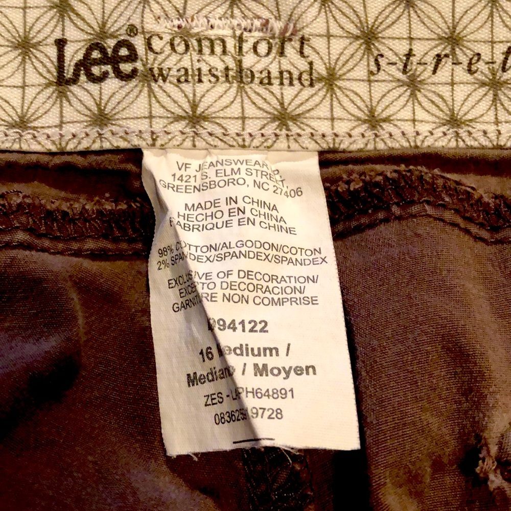 Lee capris